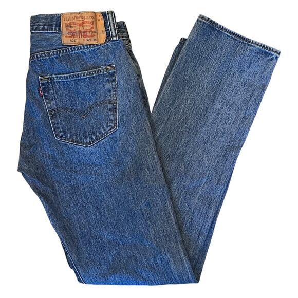 Levi’s 501 Button Fly Jeans Men’s 32 X 33 Classic Blue Cotton Rigid Denim - Picture 1 of 12